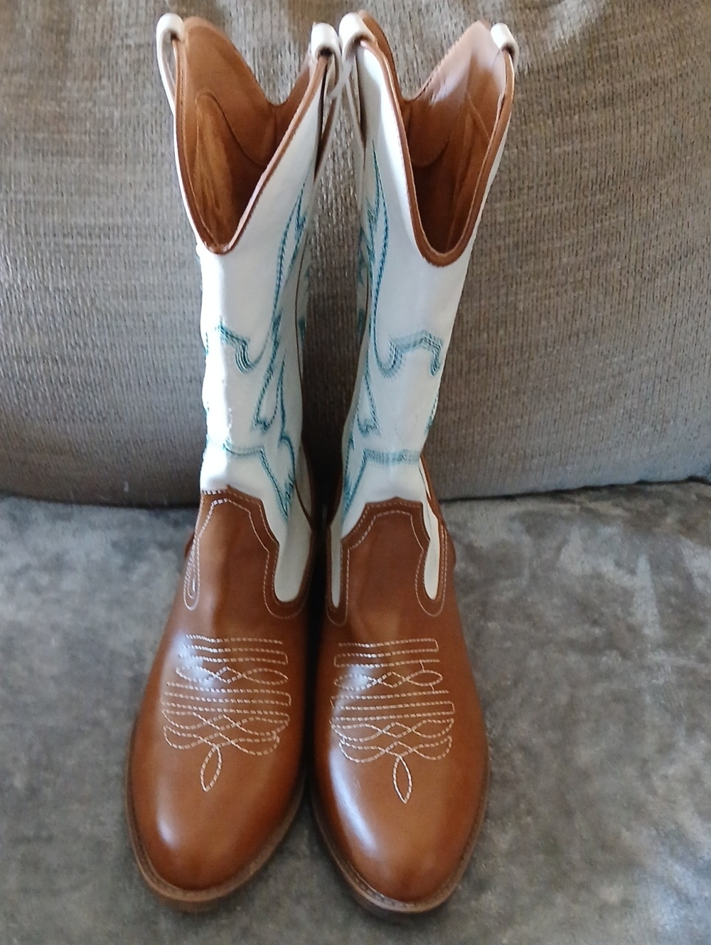 Women's Two-Tone Brown and White Western Boots with Teal Stitching